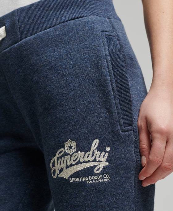 Superdry Joggeri colegiali în stil script vintage îmbrăcăminte marina femei JX0Z6714