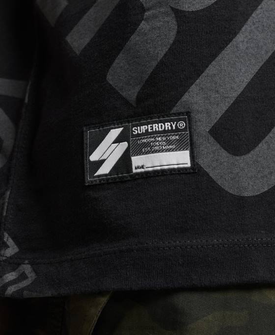 Superdry Tricou largi cu logo imprimat peste tot îmbrăcăminte negru bărbați JX0Z4973