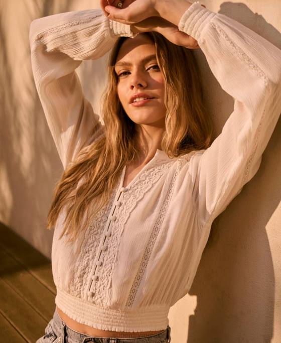 Superdry bluză cu mânecă lungă cu garnitură din dantelă îmbrăcăminte cremă femei JX0Z2270