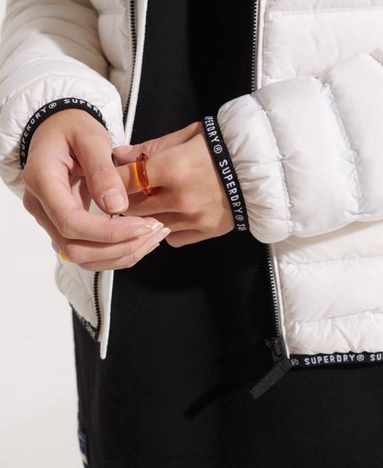 Superdry jachetă căptușită cu puf îmbrăcăminte alb femei JX0Z5612