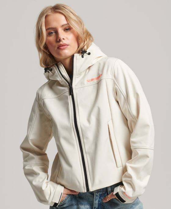 Superdry jachetă softshell cod trekker cu glugă îmbrăcăminte cremă femei JX0Z3515